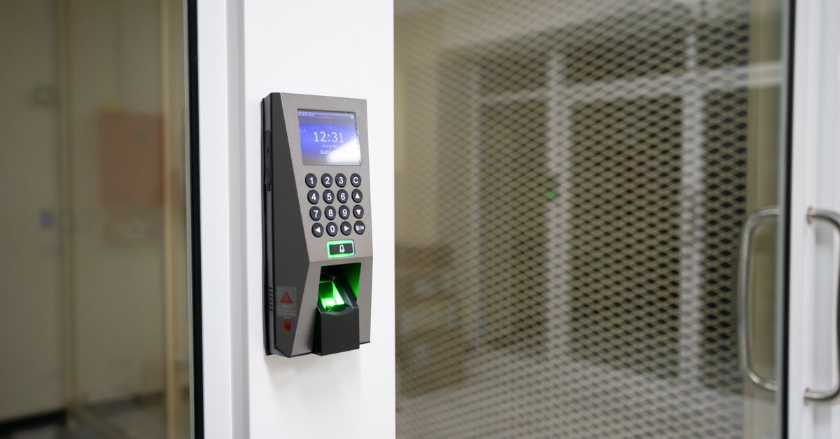 locksmith unlocking front door — Plainfield NJ Locksmith
